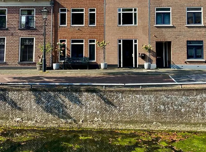 Studio 157, In De Stad Aan De Gracht